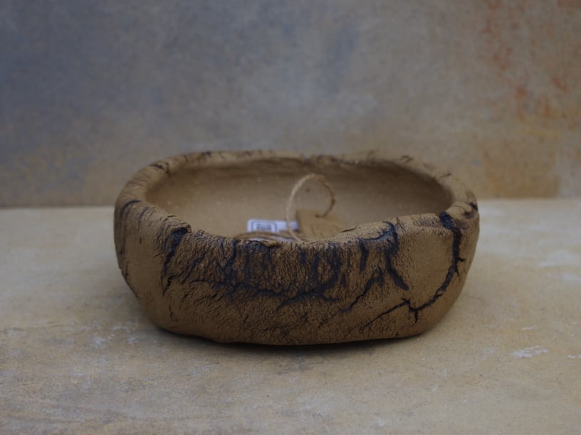 unglasierter Kusa-Pot aus westerwälder Steinzeugton, erdfarben gebrannt